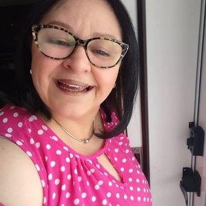 Meet your Posher, Nidia